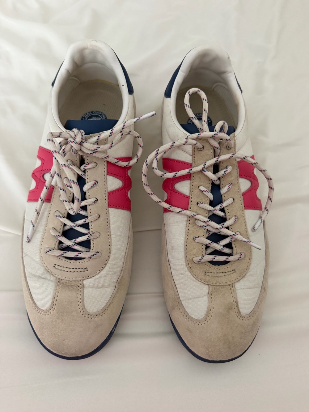 Karhu Women's White and Pink Casual Lace-Up Sneakers